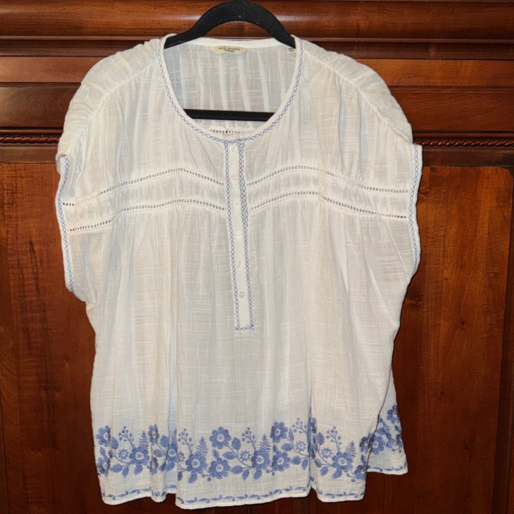 Max Studio White Blouse with Blue Floral Design Size Large